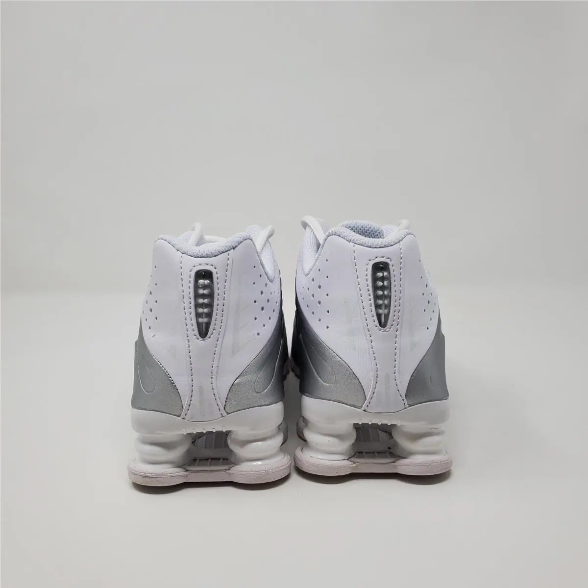 Nike shoes - Nike Shox R4 - Shox - White 1