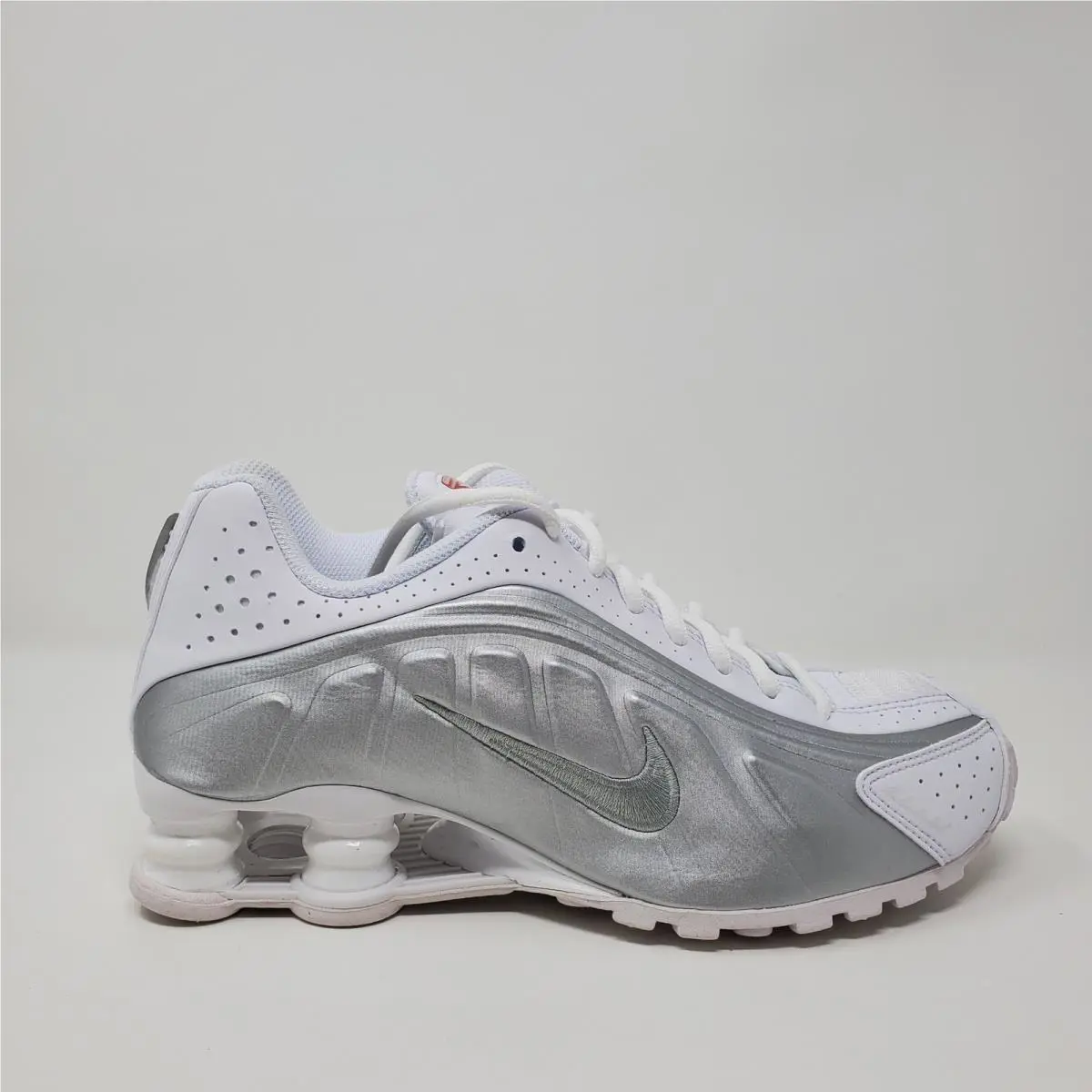 Nike shoes - Nike Shox R4 - Shox - White 2