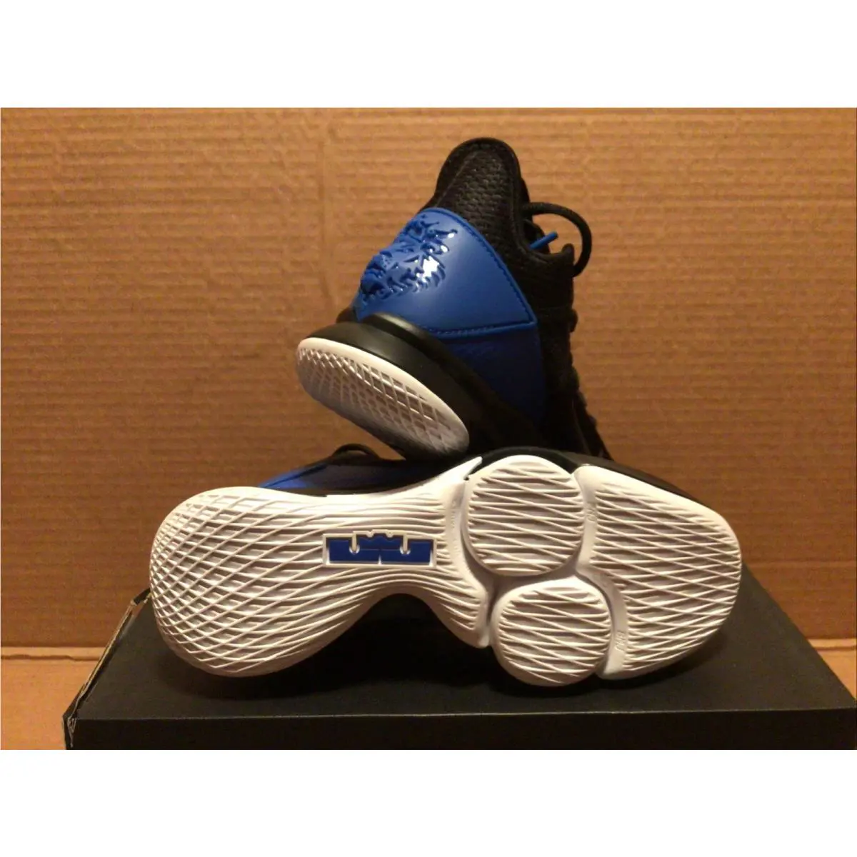 Nike shoes - Nike LeBron Witness - LeBron Witness - Black 0