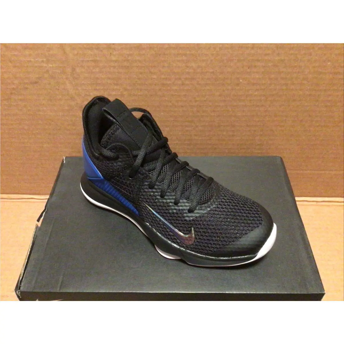 Nike shoes - Nike LeBron Witness - LeBron Witness - Black 4