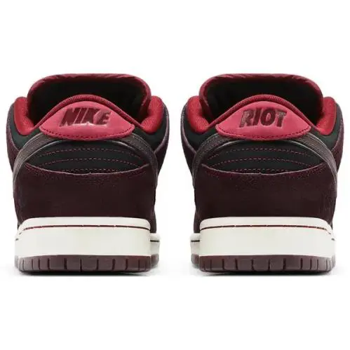 Nike shoes - Nike RIOT Skateshop x Dunk Low Pro SB QS - Red 1