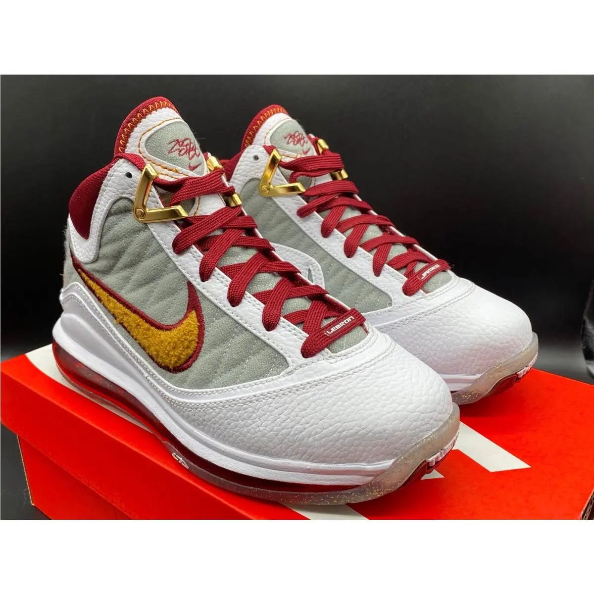 Nike shoes - White (UPC: 194496185645) 1