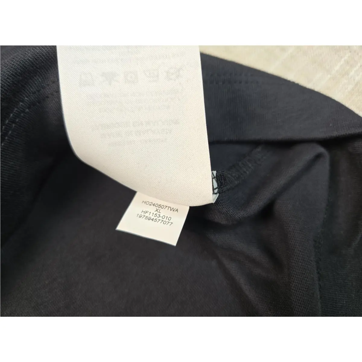 Nike clothing - Black Red 15