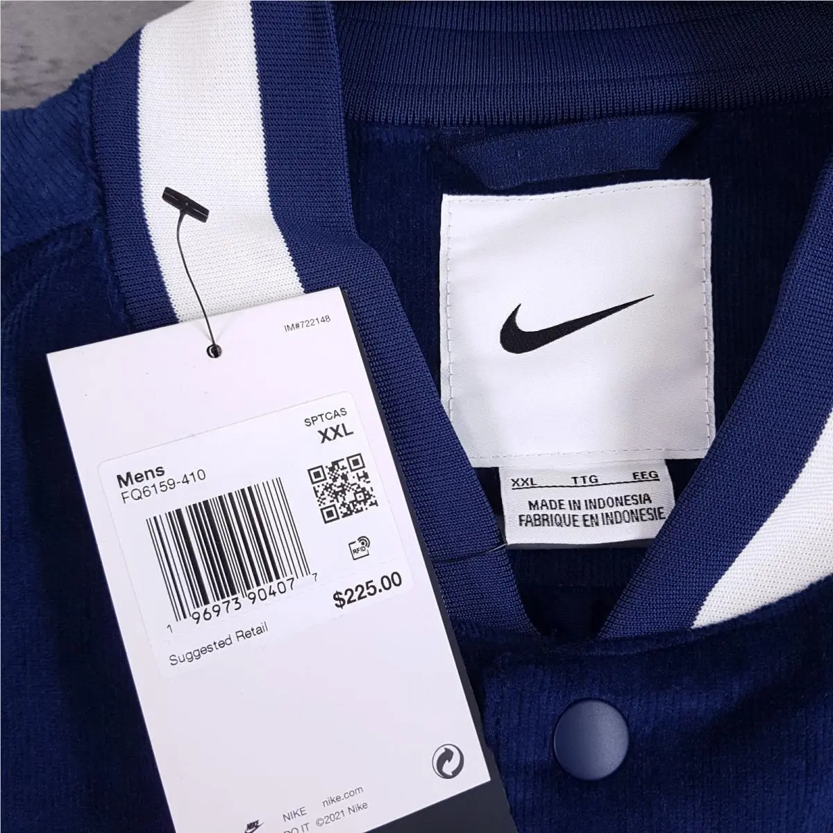 Nike clothing - Nike NSW Corduroy Bomber Jacket - FQ6159-410 - Blue/Green (UPC: 0196974088516) 7