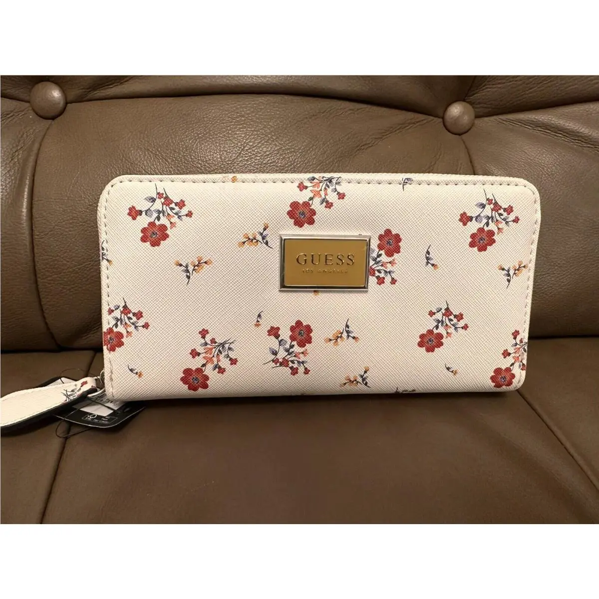 Guess Women`s Logo Embossed Floral Print Zip-around Wallet White