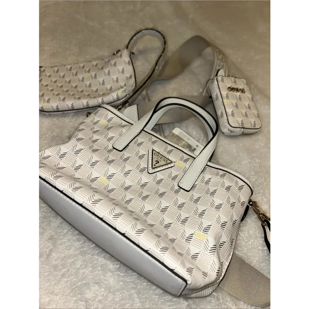 Guess Handbag with Matching Makeup Bag Card R Change Purse Nice