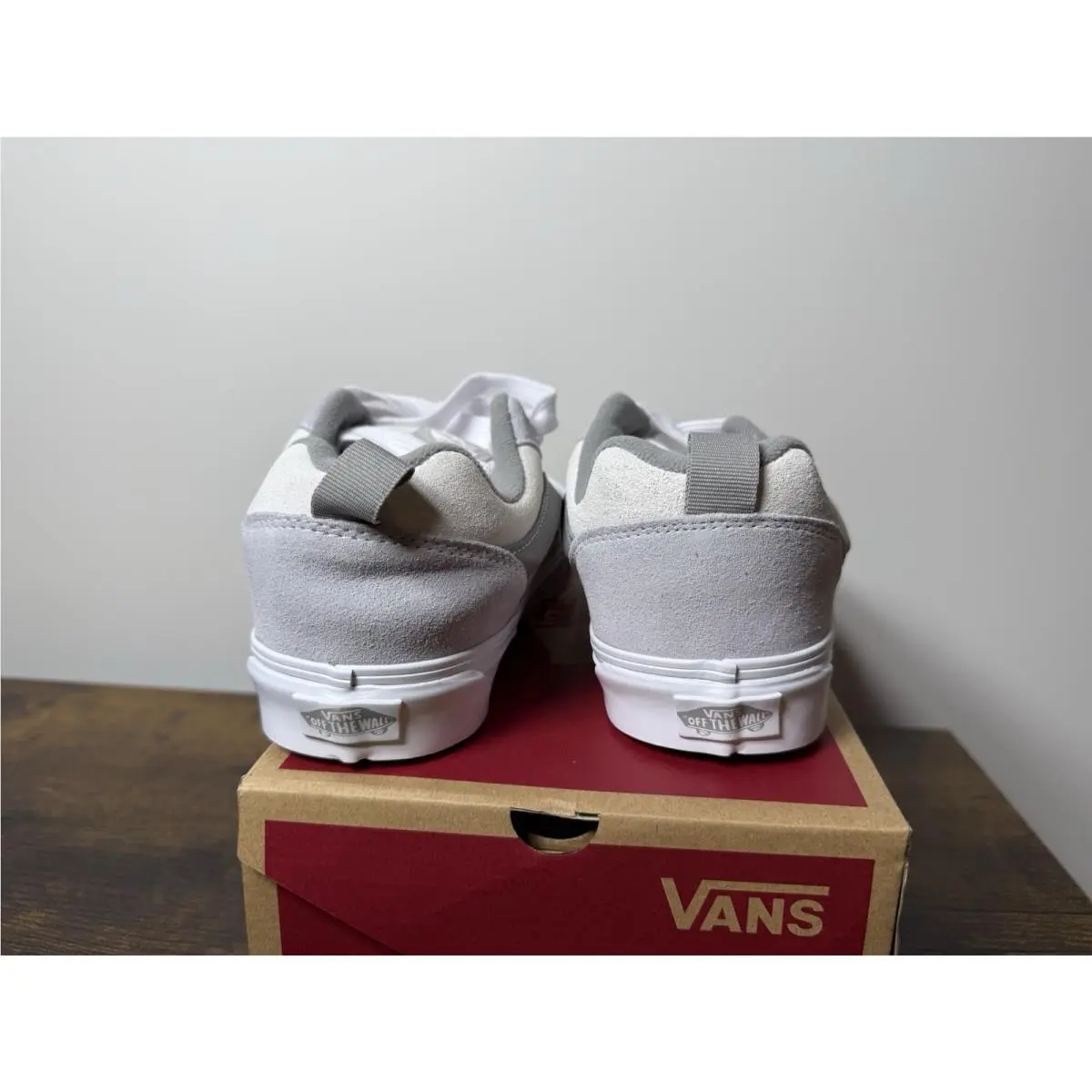 Vans shoes - Vans Knu Skool - Knu Skool - VN000D22BH7 - White 4