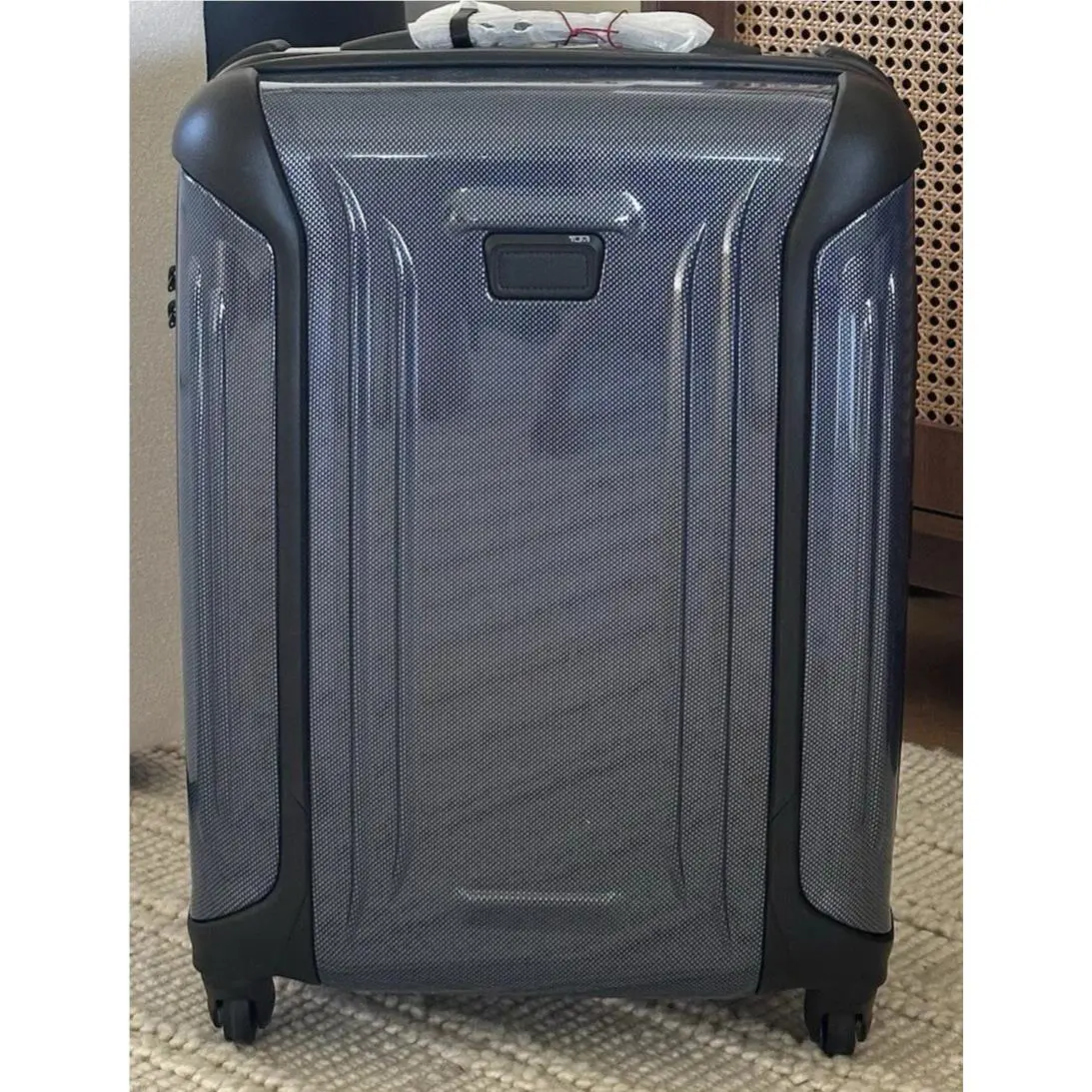 Tumi Vapor 22 Continental Carry-on Hardcase Spinner Luggage Blue