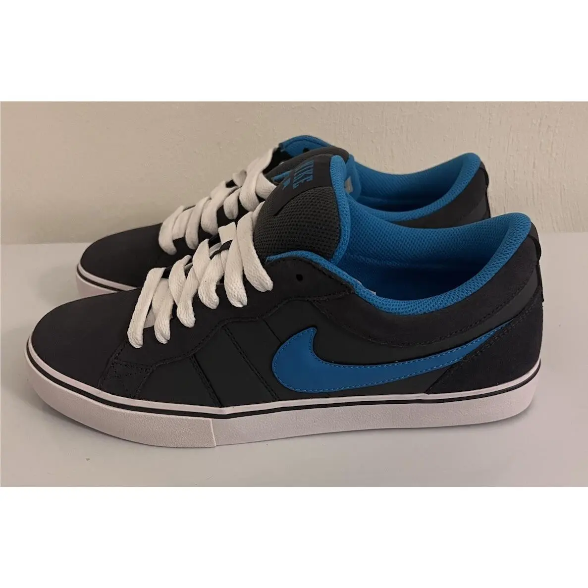 Nike shoes - Nike Isolate - Isolate - 489736-040 - Gray (UPC: 0884776050205) 6