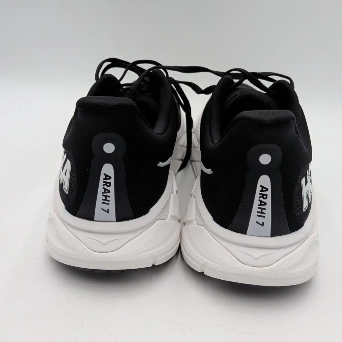 Hoka shoes - Hoka One One Arahi 7 - 1147850-BWHT - Black 3