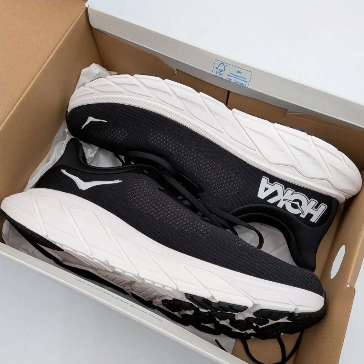 Hoka shoes - Hoka One One Arahi 7 - 1147850-BWHT - Black 5