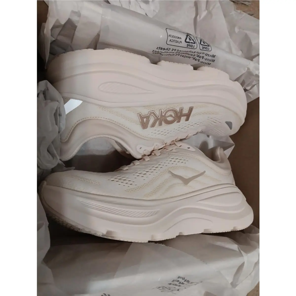 Hoka shoes - Hoka One One Bondi - One One Bondi - 1162012-VCH - Ivory 0