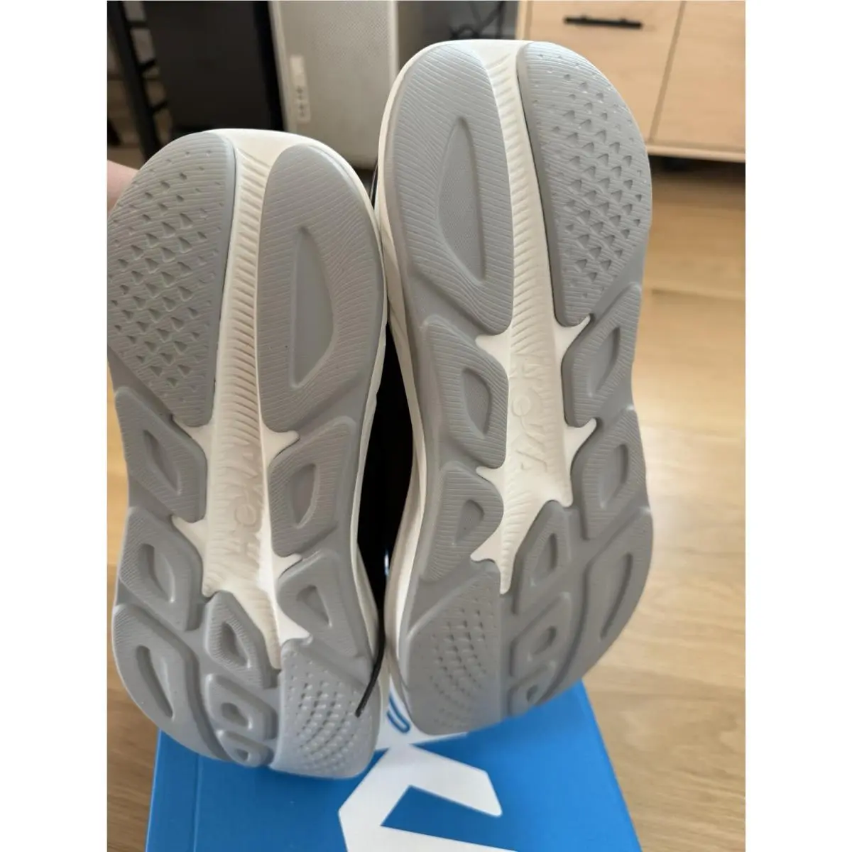 Hoka shoes - Hoka One Rincon 4 - One Rincon - 1155130-BWHT - Black 3