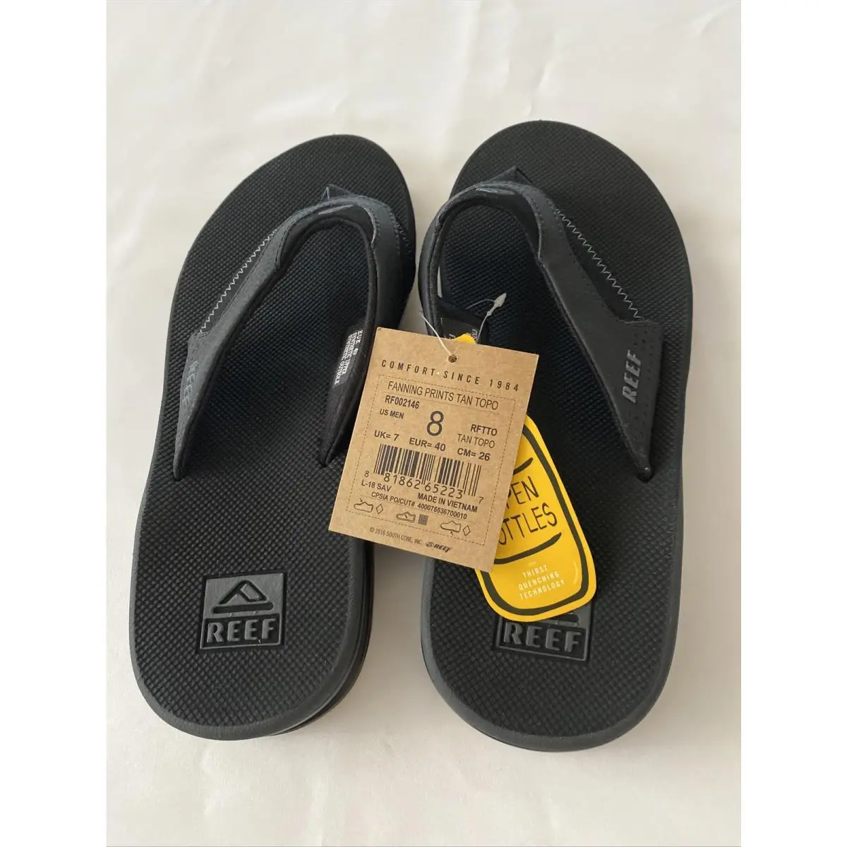 Reef Men`s Fanning Bottle Opener Flip Flops - Black. Size-8