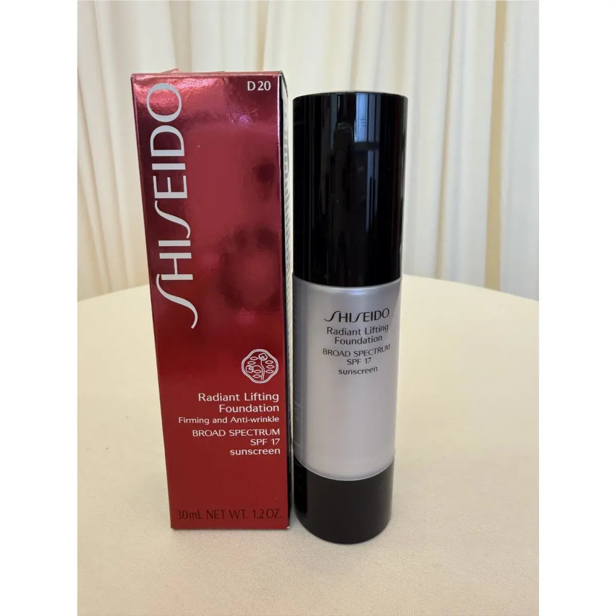 Shiseido Radiant Lifting Foundation in D20 30ml