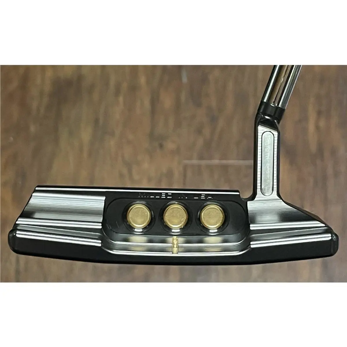 Scotty Cameron  - Super Select Newport 2.5 Plus - Xtreme Dark Finish - DLC - Gold, Lie Angle: Black 3