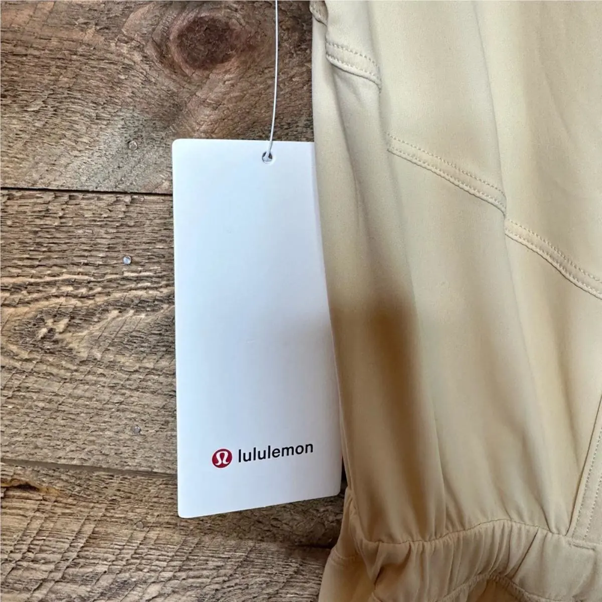 Lululemon clothing - White 3