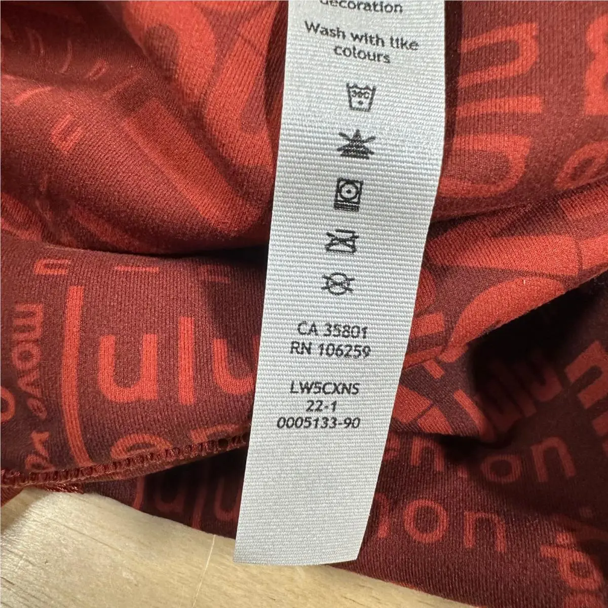 Lululemon clothing - Red 5