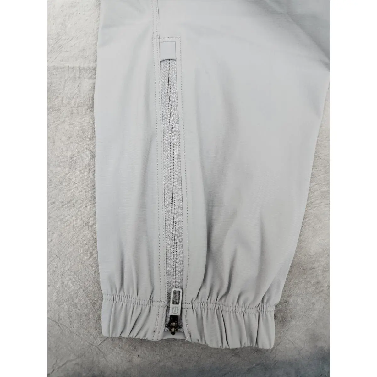 Lululemon clothing - Silver 8
