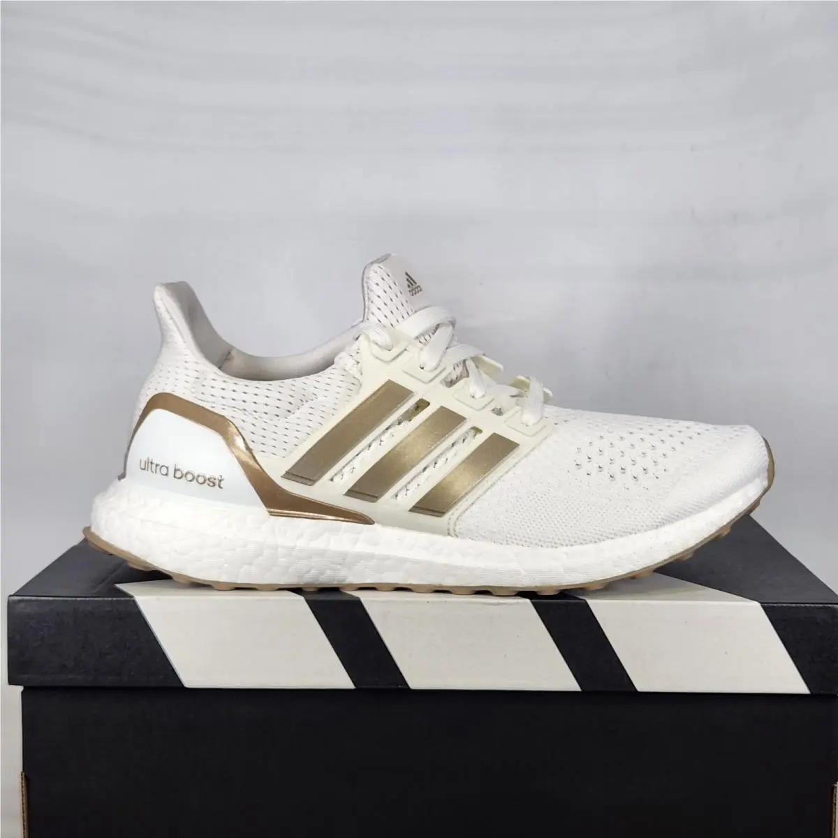 Size 9.5 - Adidas Ultraboost 1.0 - White / Cyber Metallic - Womens - JR3144