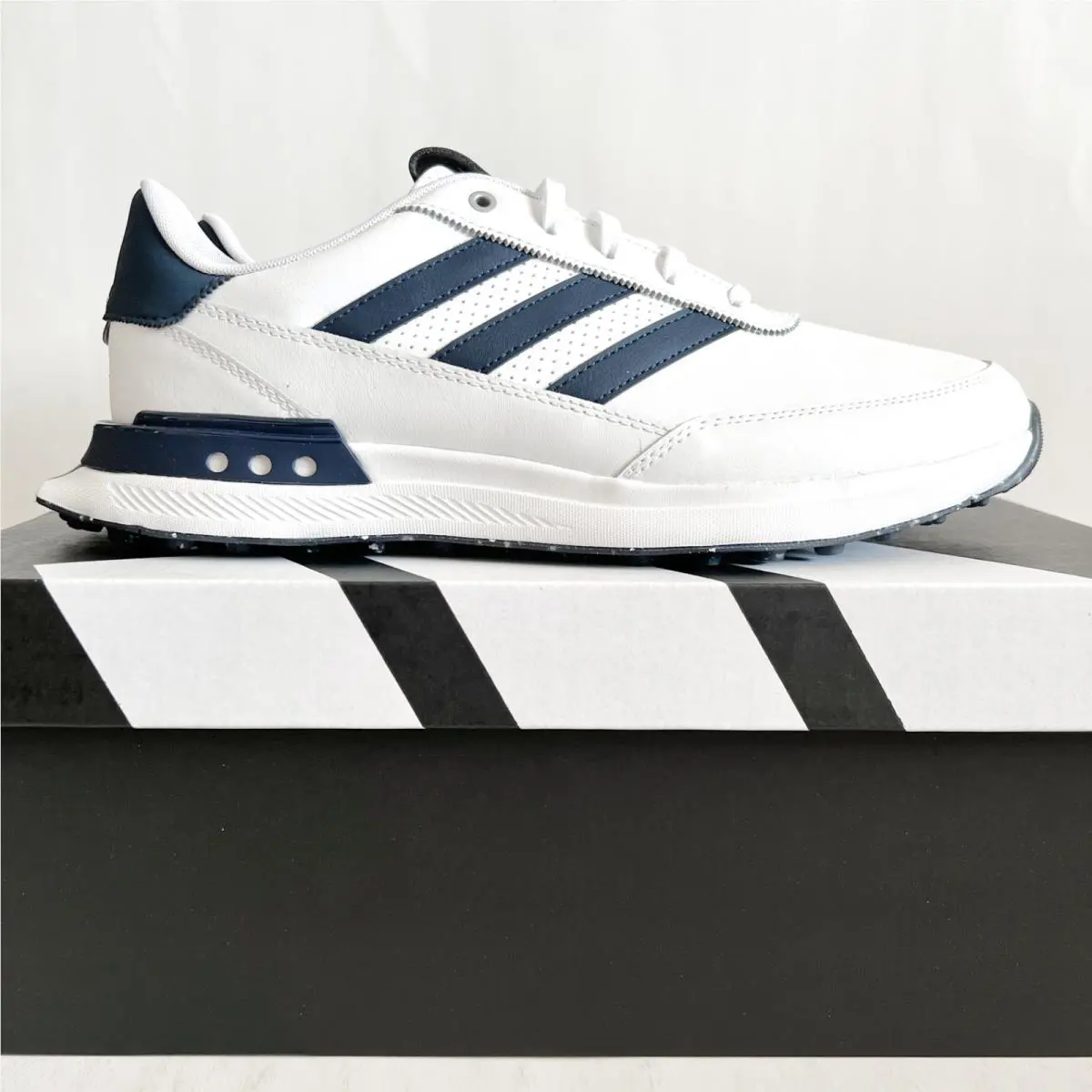 DS Men`s Adidas Golf S2G Leather Waterproof White 10.5 Sneakers Shoes