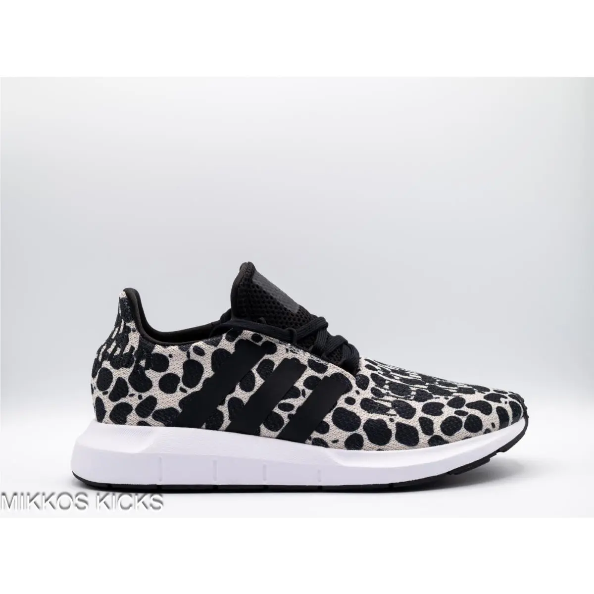 Adidas shoes - adidas Swift Run - Swift Run - JR0634 - Black 0
