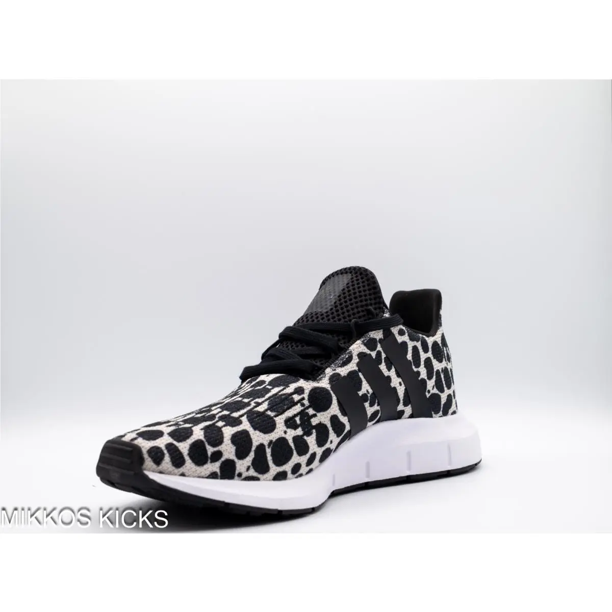 Adidas shoes - adidas Swift Run - Swift Run - JR0634 - Black 3