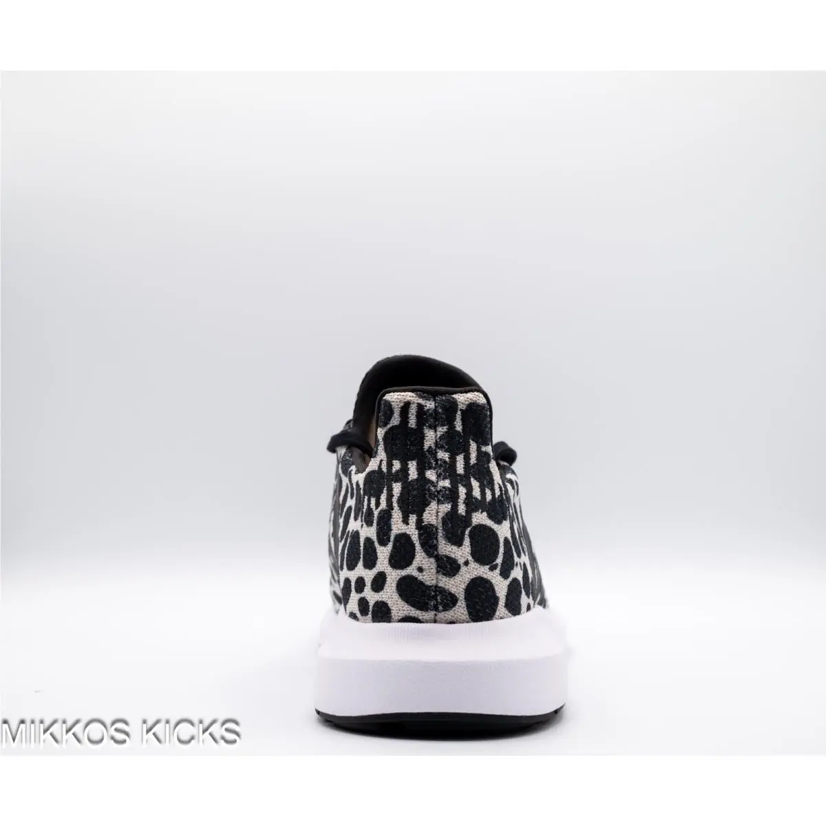 Adidas shoes - adidas Swift Run - Swift Run - JR0634 - Black 5