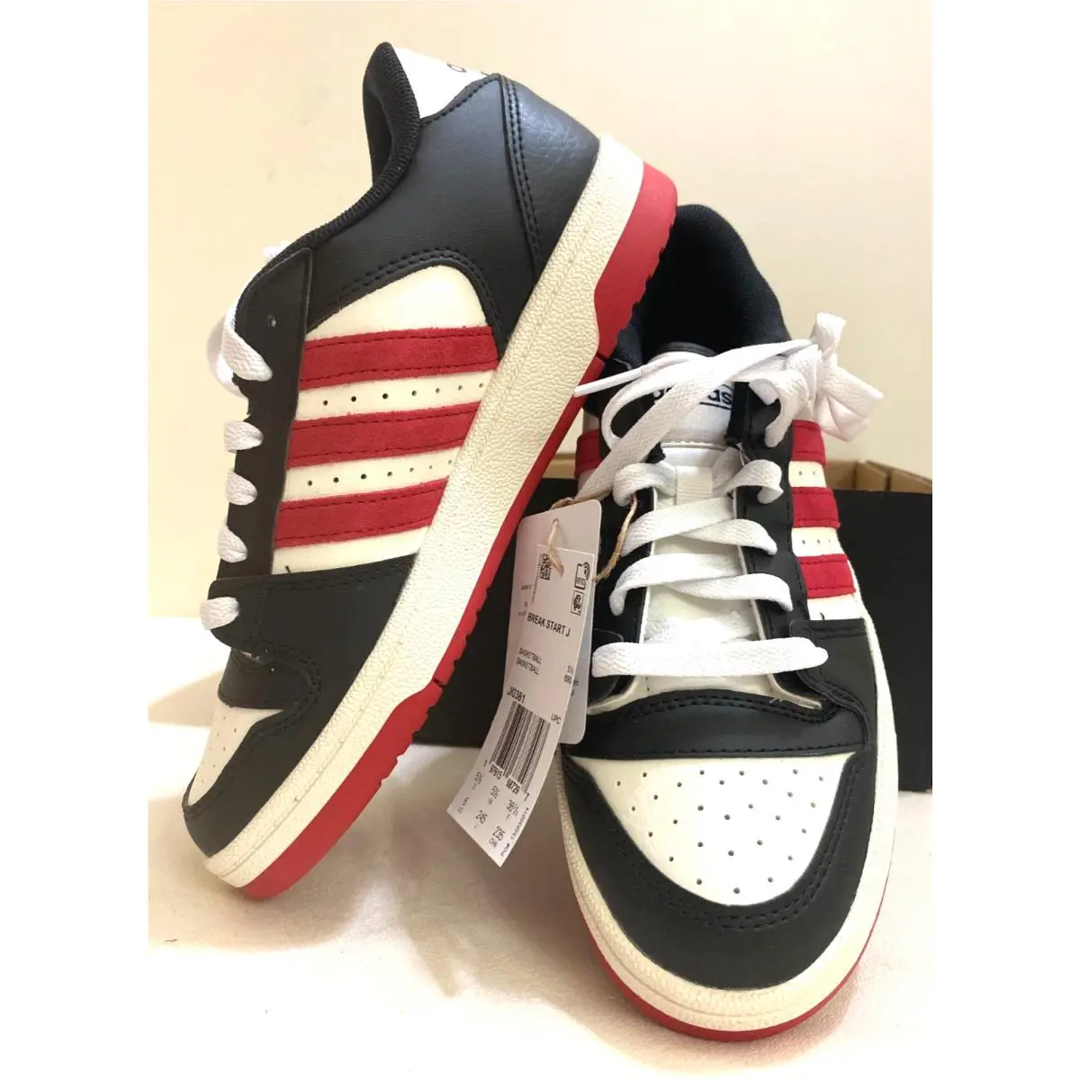 Children Unisex Shoes Adidas Kids Turnaround Basketball Shoes Big Kid Size 6