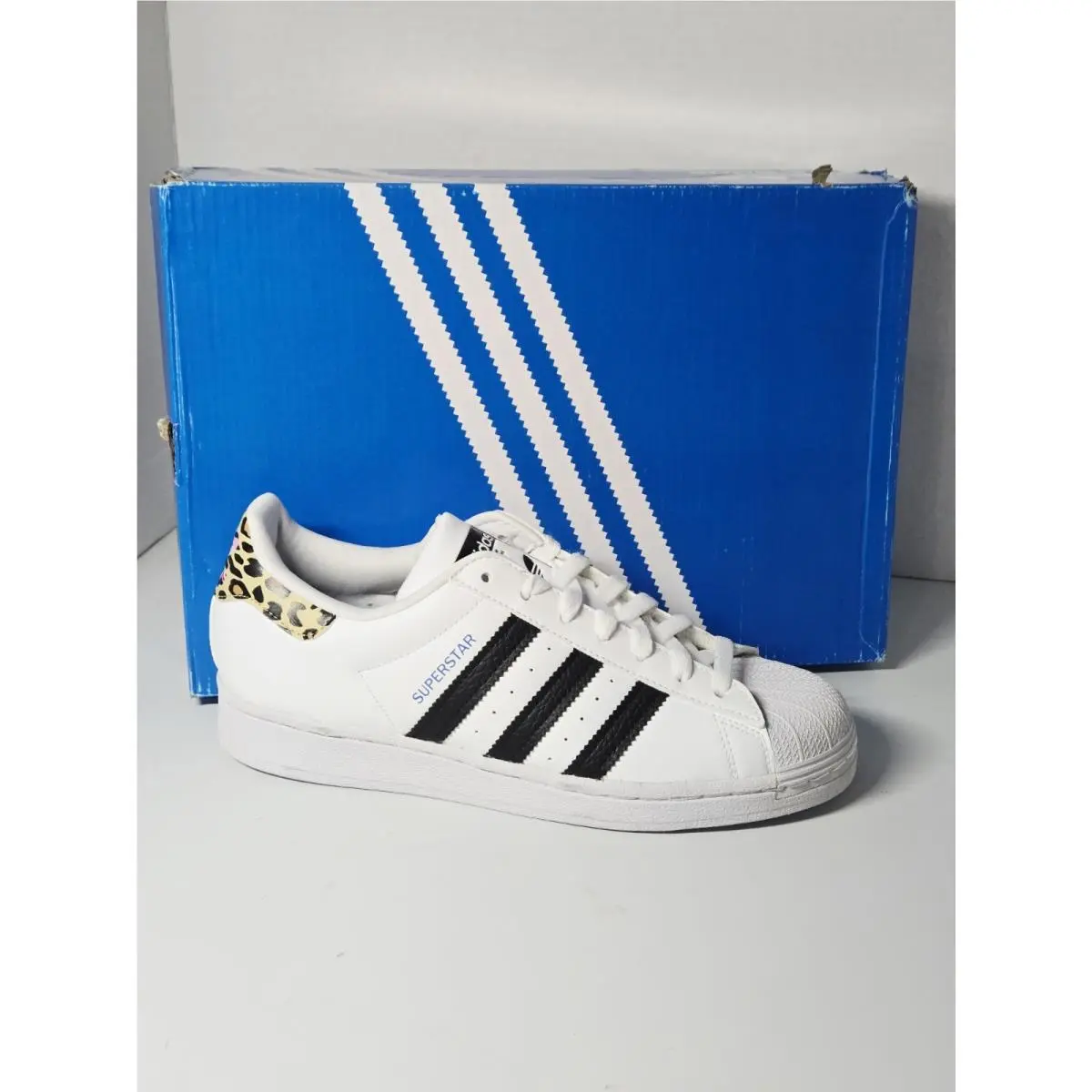 Adidas Superstar Women sz 7 Cheetah Print