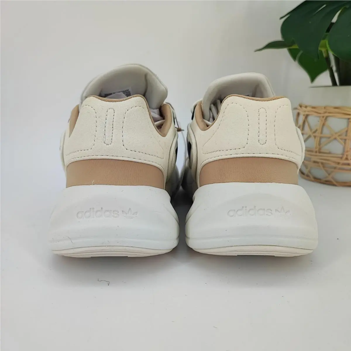 Adidas shoes - adidas Ozelia - Ozelia - GX3969 - Beige 2