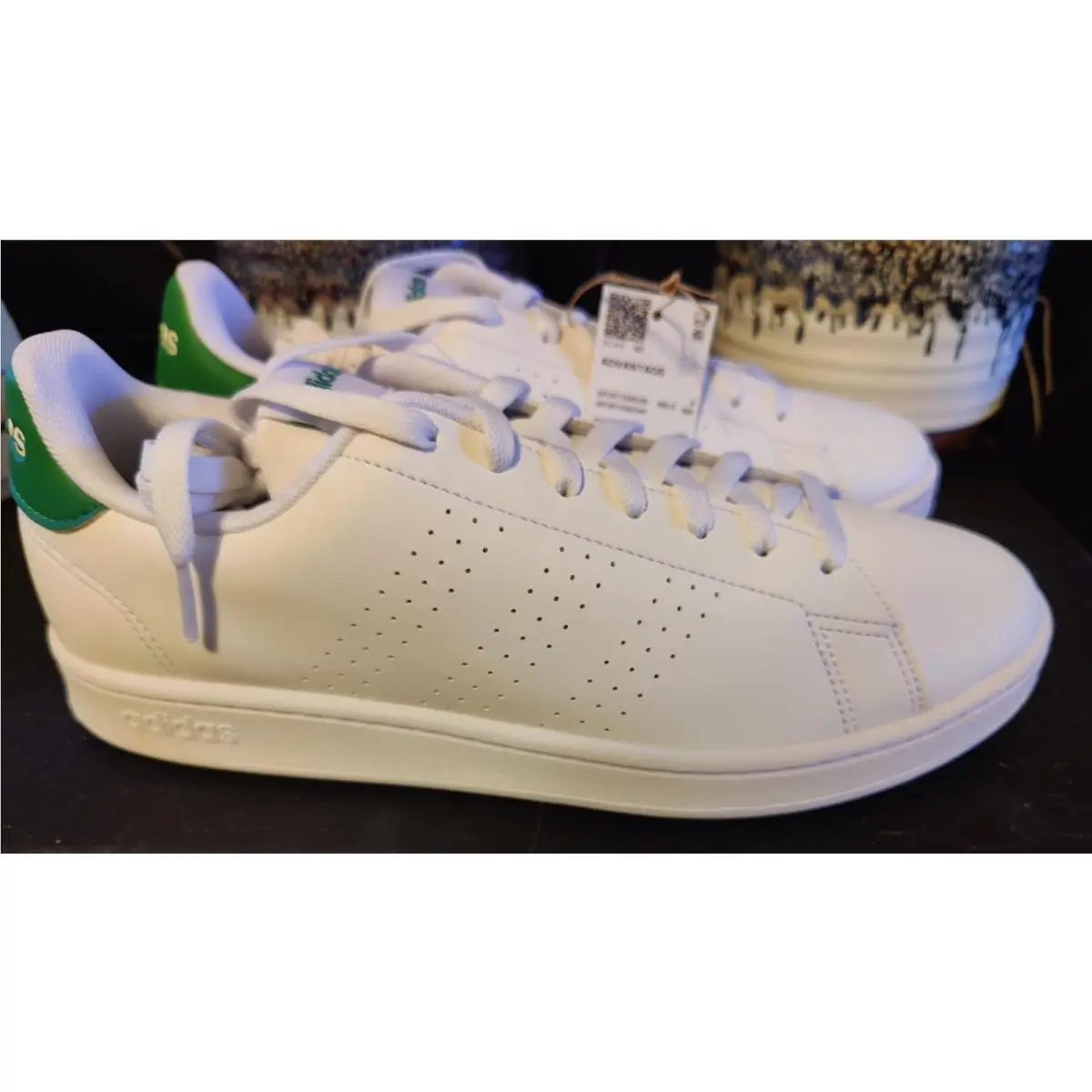 Adidas Advantage 2.0 Shoes. Size 9.5 Cloud White / Collegiate Green