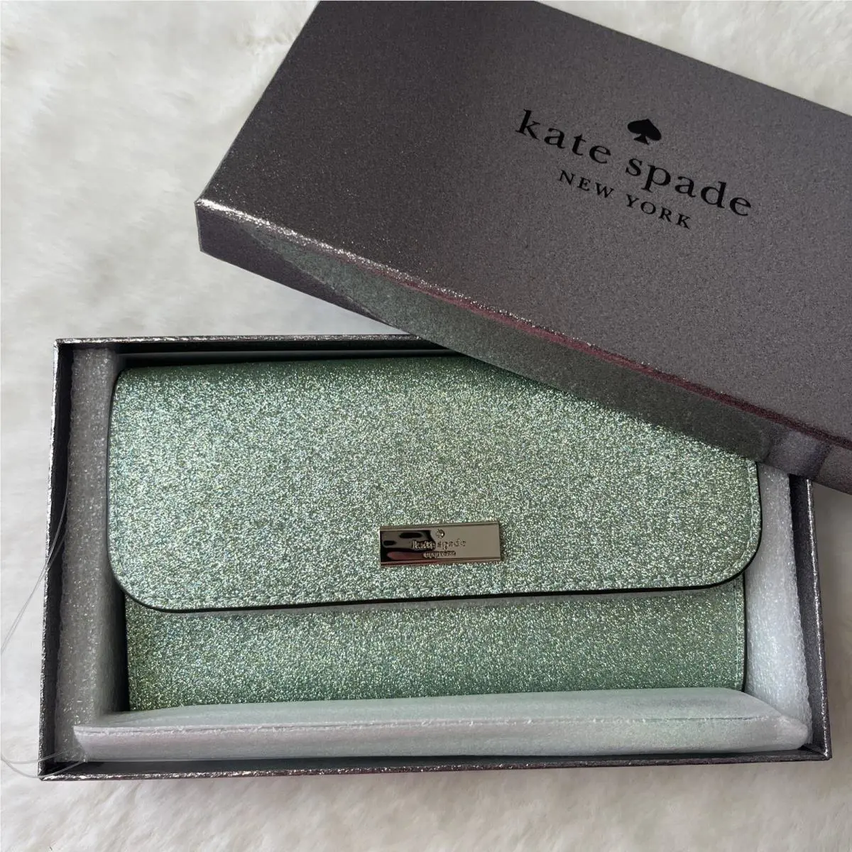 New Kate Spade Glimmer Boxed Medium Flap Phone Wristlet Wallet Seawater Green