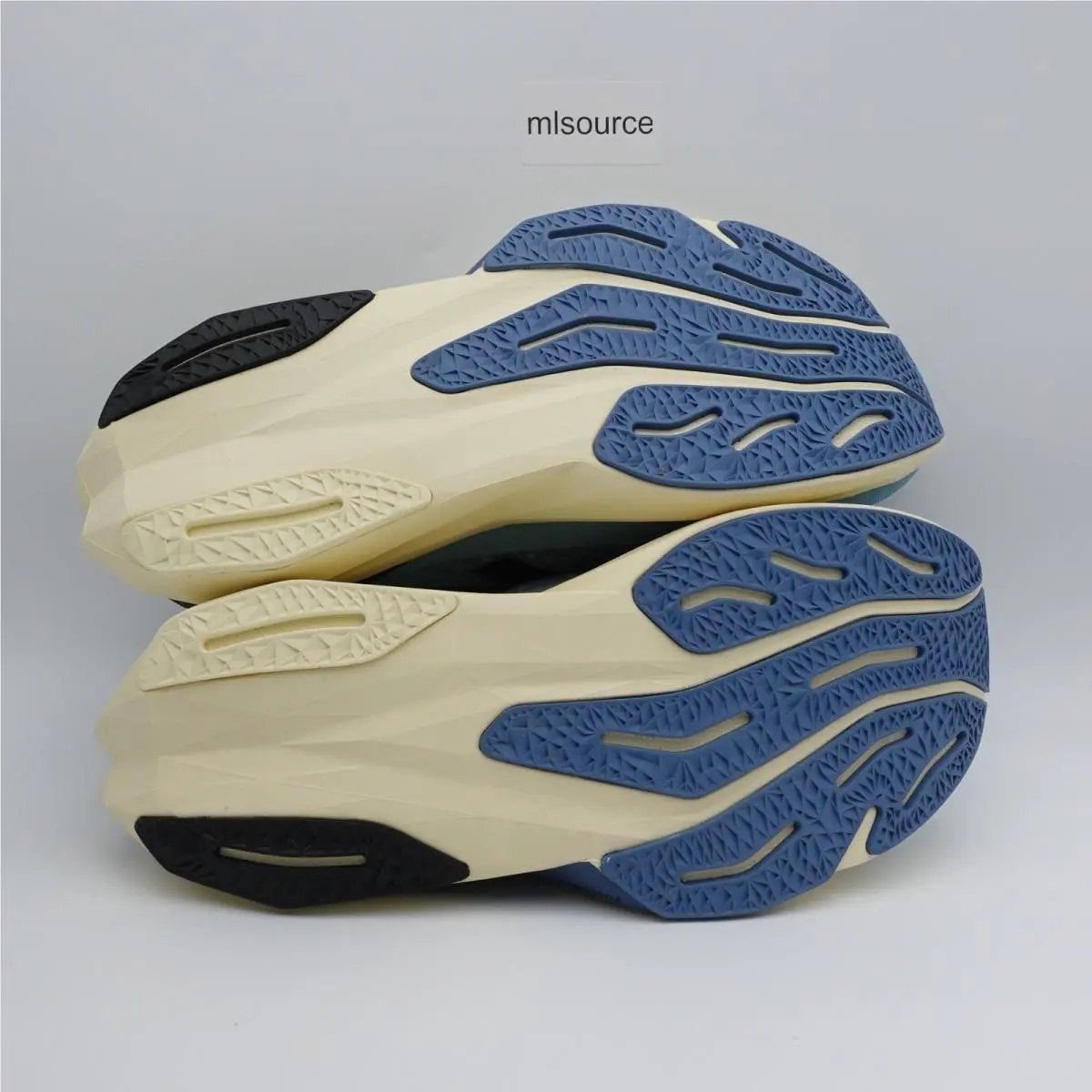 New Balance shoes - New Balance FuelCell Rebel v4 - MFCXCH4 - Blue, Manufacturer: Heron Blue/Chrome Blue/Black (UPC: 197966390969) 4