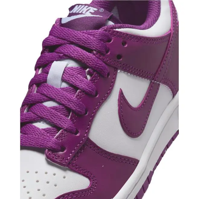 Nike shoes - White/Viotech 4