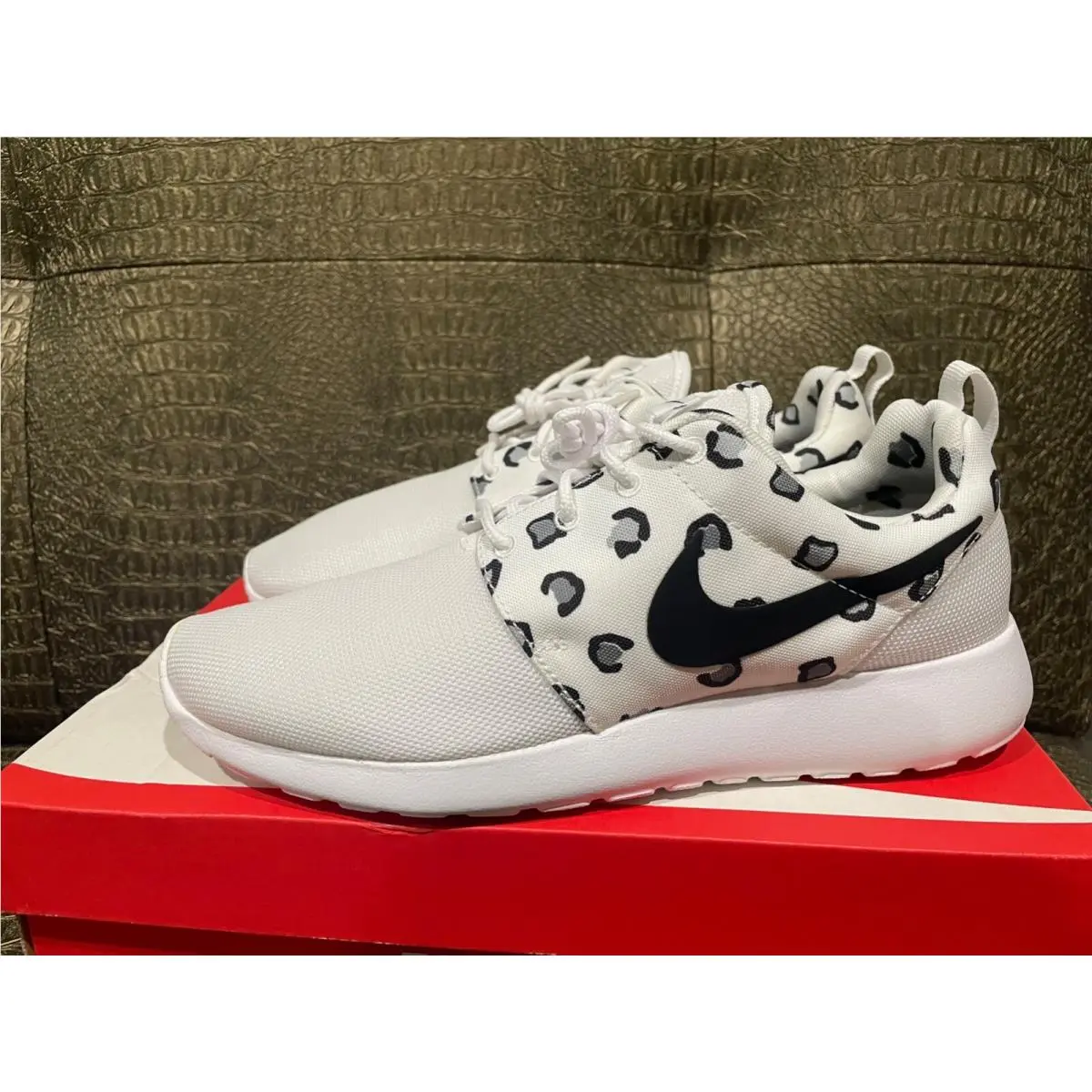 Nike shoes - Nike Roshe Run - Roshe Run - 599432-101 - White 1