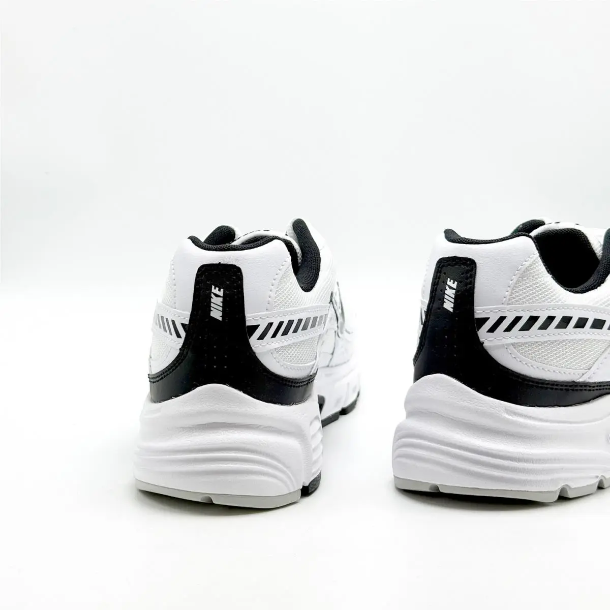 Nike shoes - Nike Initiator - Initiator - 394055-100 - White 2