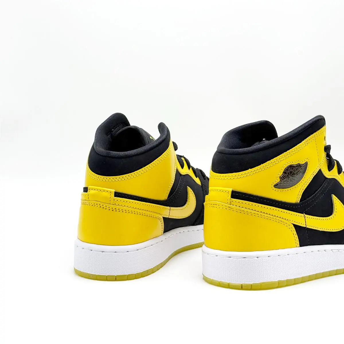 Nike shoes - Air Jordan 1 Mid SE - Yellow 7