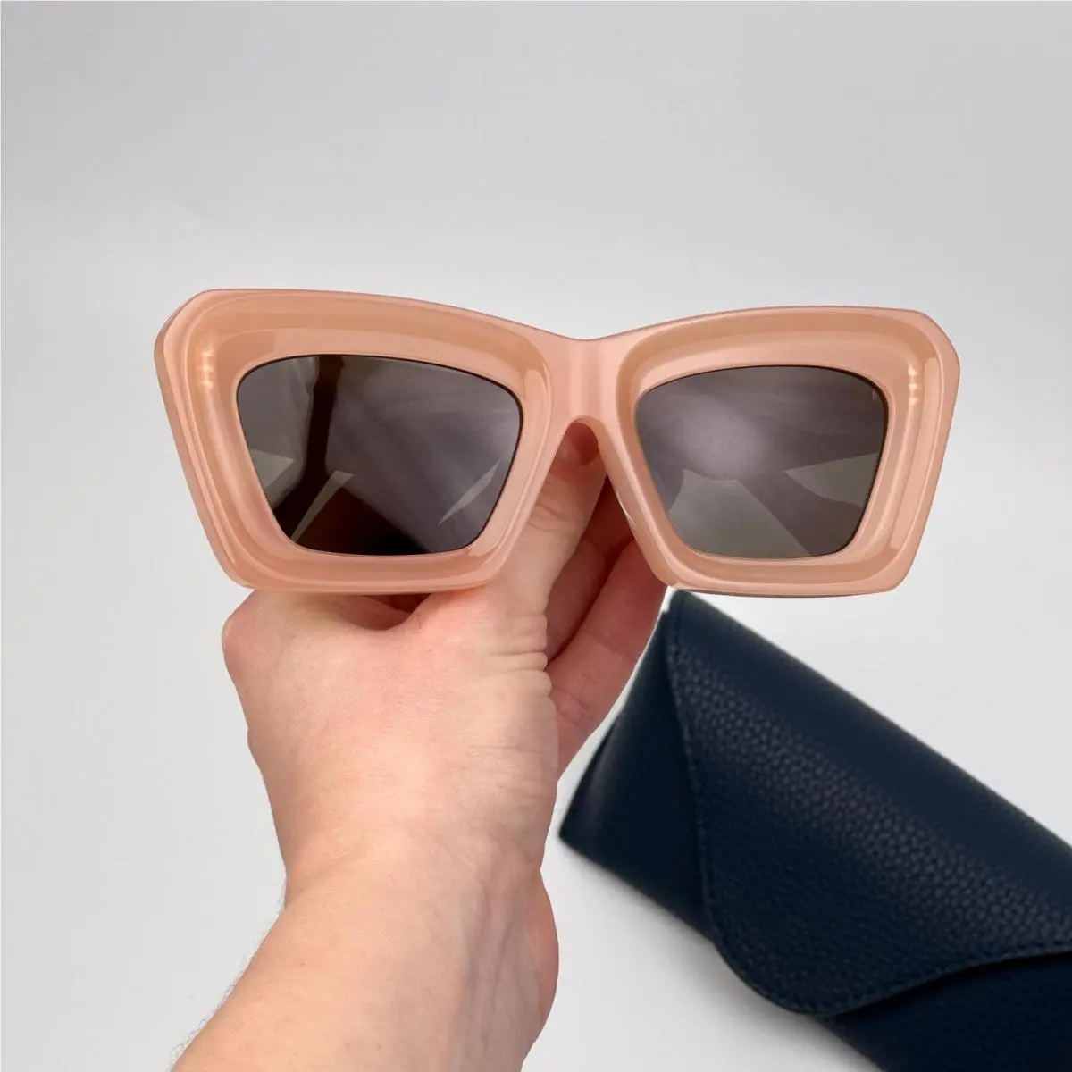 Women Sunglasses Pink Brown Cat Eye LW40145F 72E by Loewe