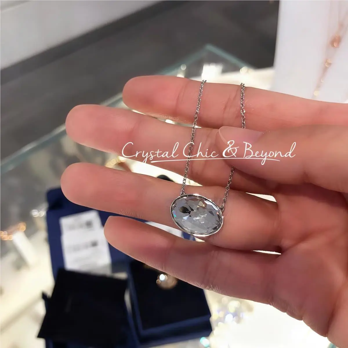 Swarovski Vanilla Necklace Crystal Pendant Oval Shaped 5008655