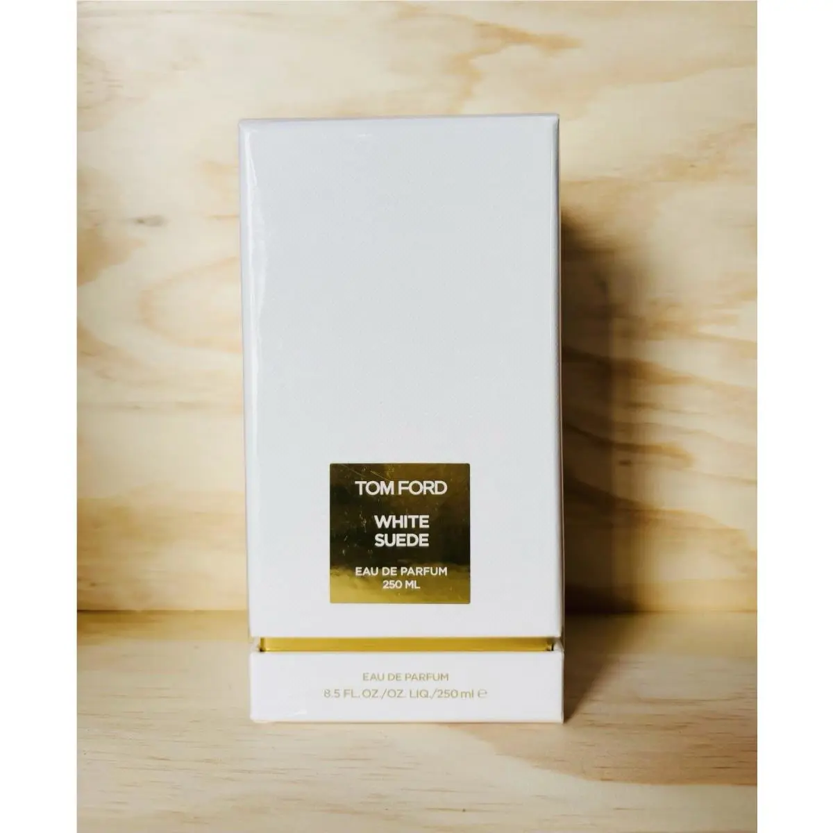 Tom Ford White Suede Eau De Parfum Splash 8.5oz / 250ml Decanter