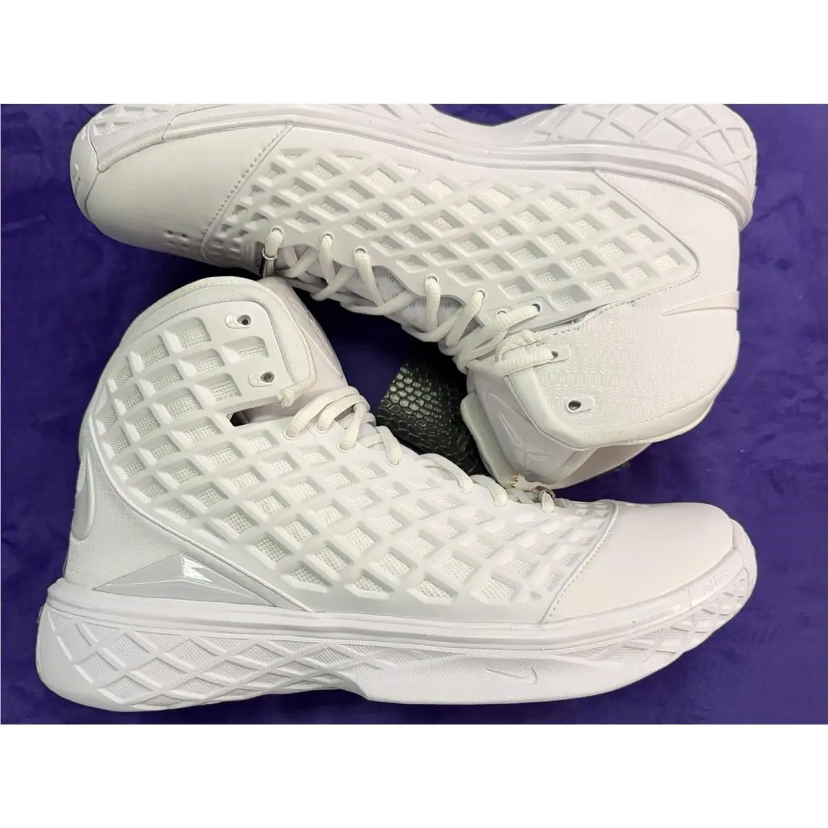 Nike shoes - Nike Kobe 3 - Kobe - HM4351-100 - White 3