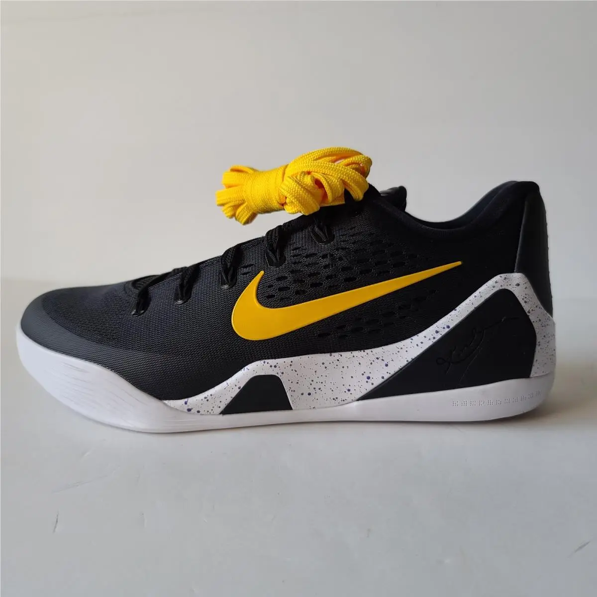 Nike Kobe 9 EM Protro TB Lakers Away IH1401-002 Men`s Size 10
