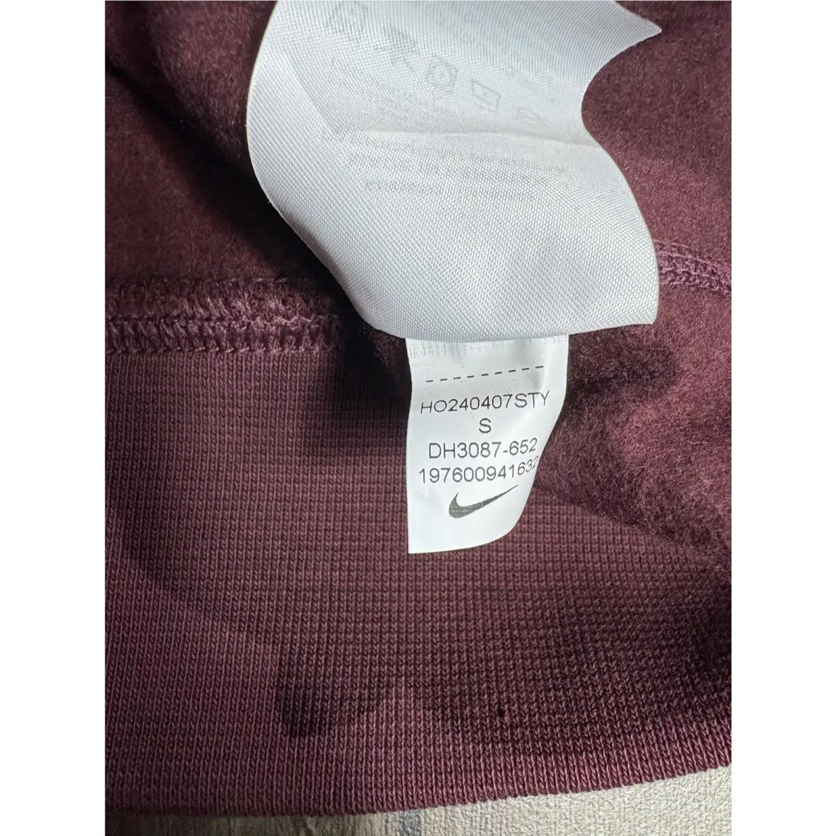 Nike clothing - DH3087-652 - DH3087-652 - Burgundy Crush (UPC: 197600941632) 7