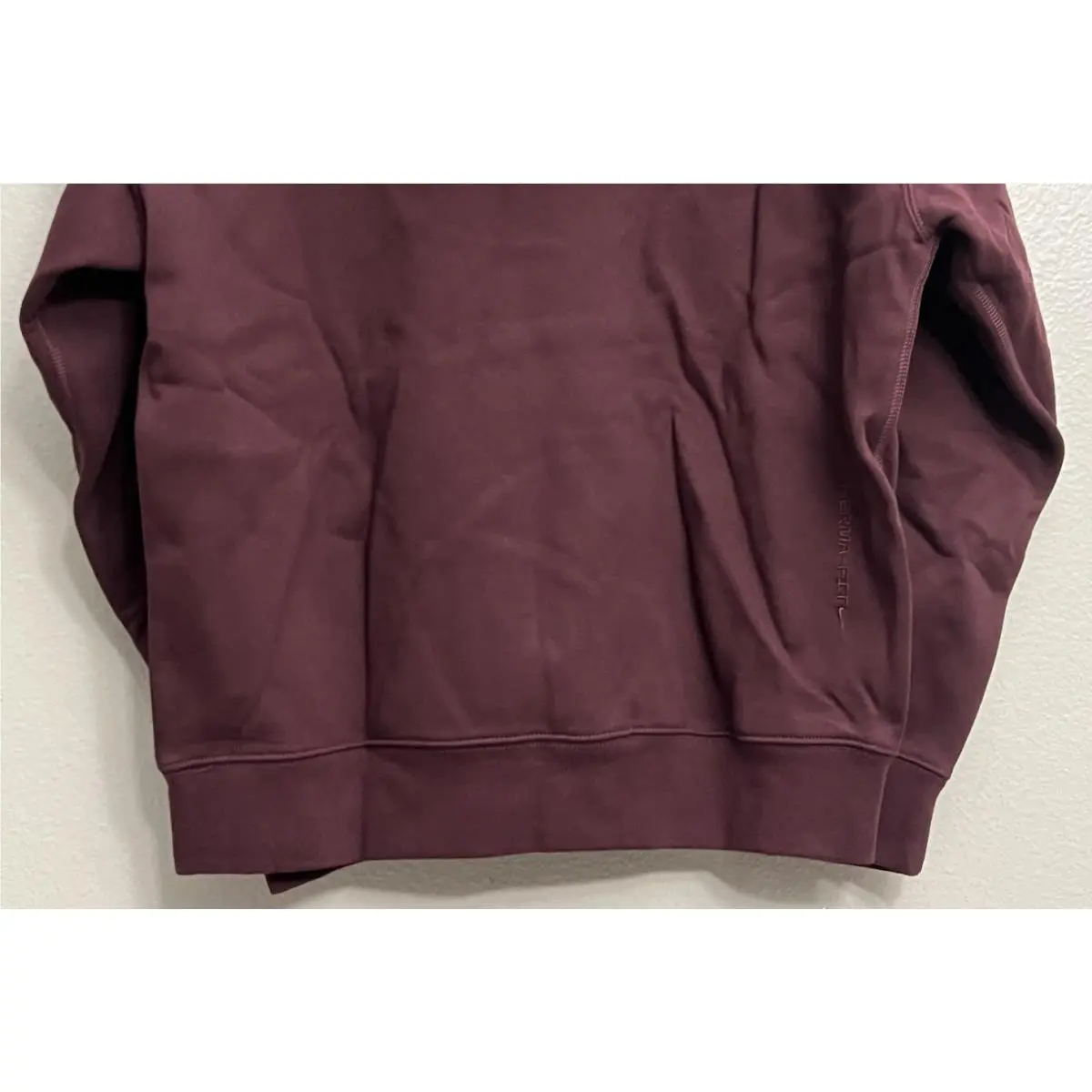 Nike clothing - DH3087-652 - DH3087-652 - Burgundy Crush (UPC: 197600941632) 4