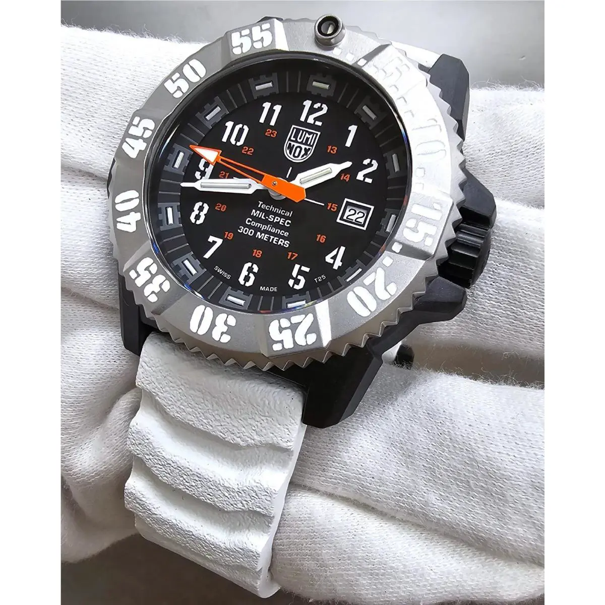 Luminox Mil-spec Quartz 46mm Men`s Military Dive Watch XL.3359.SET