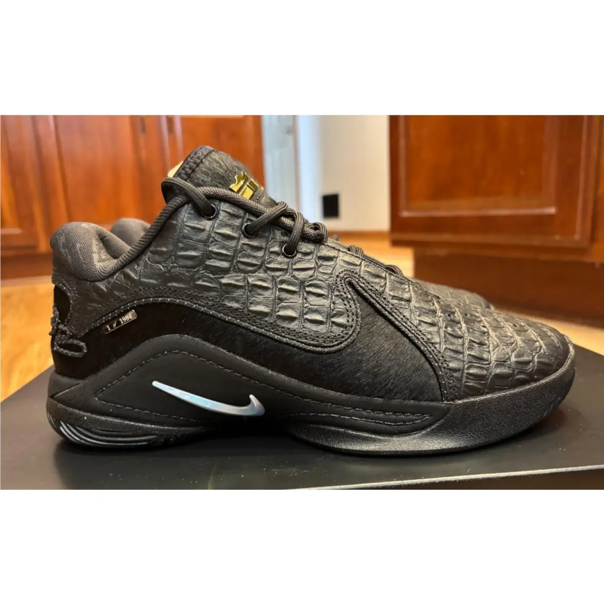 Nike Lebron Xxii LX Black Label Coconut Milk IB3866 001 Men`s Size 7.5