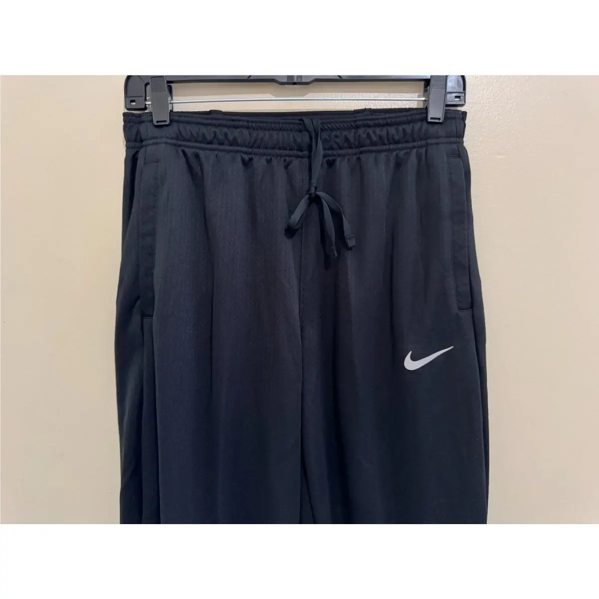 Nike clothing - Nike Sphere Challenger - Sphere Challenger - FZ1113-010 - Black (UPC: 197601047302) 1