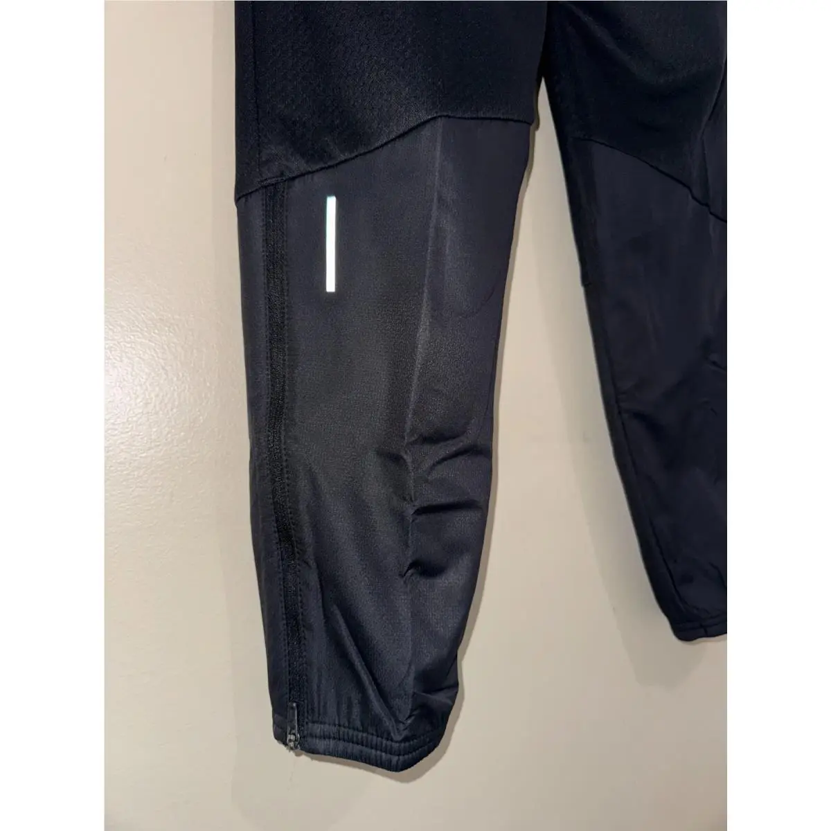 Nike clothing - Nike Sphere Challenger - Sphere Challenger - FZ1113-010 - Black (UPC: 197601047302) 6