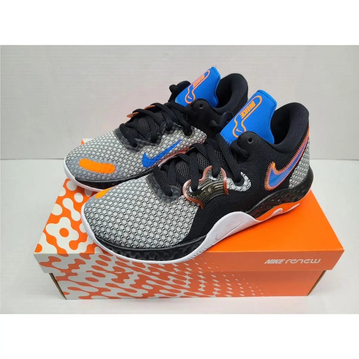 Nike Men`s Renew Elevate II Basketball Shoes Black Orange CW3406 003. Size 10